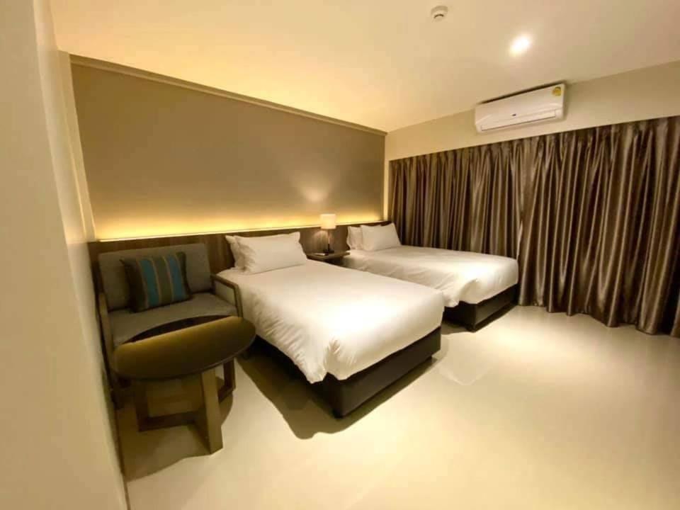 The Madera Lodge Pattaya Jomtien Beach Exteriör bild